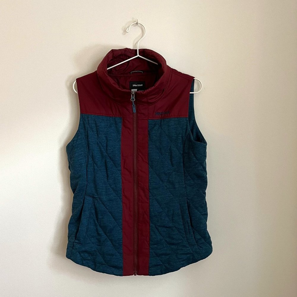 Marmot Women's Medium Quilted Burgundy and Blue Full Zip Vest